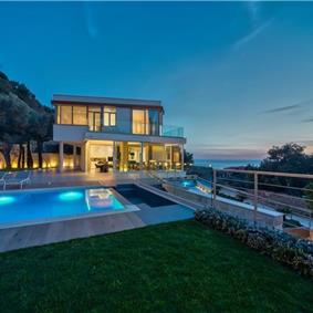 6 bedroom villa with pool and roof terrace, Sveti Stefan, sleeps 12